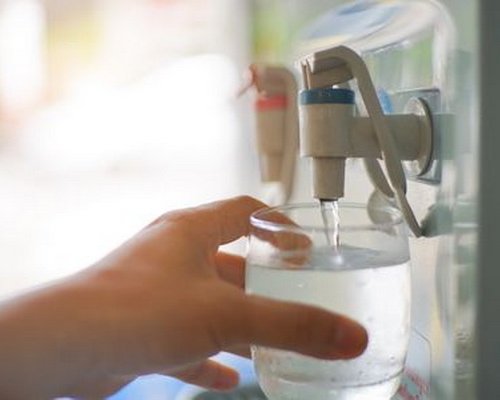 Количество воды, необходимое для здоровья сердца и суставов
